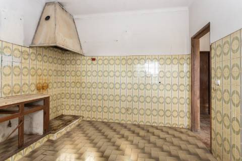 Lote Terreno Sarilhos Grandes junto à nacional, Montijo