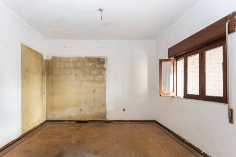 Lote Terreno Sarilhos Grandes junto à nacional, Montijo