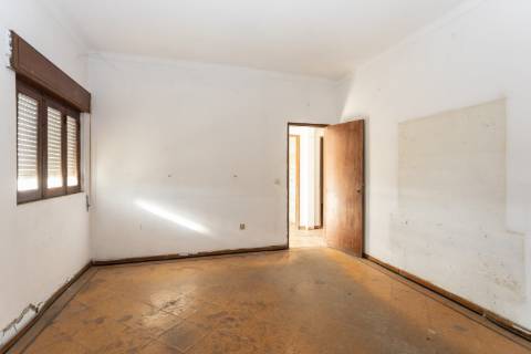 Lote Terreno Sarilhos Grandes junto à nacional, Montijo