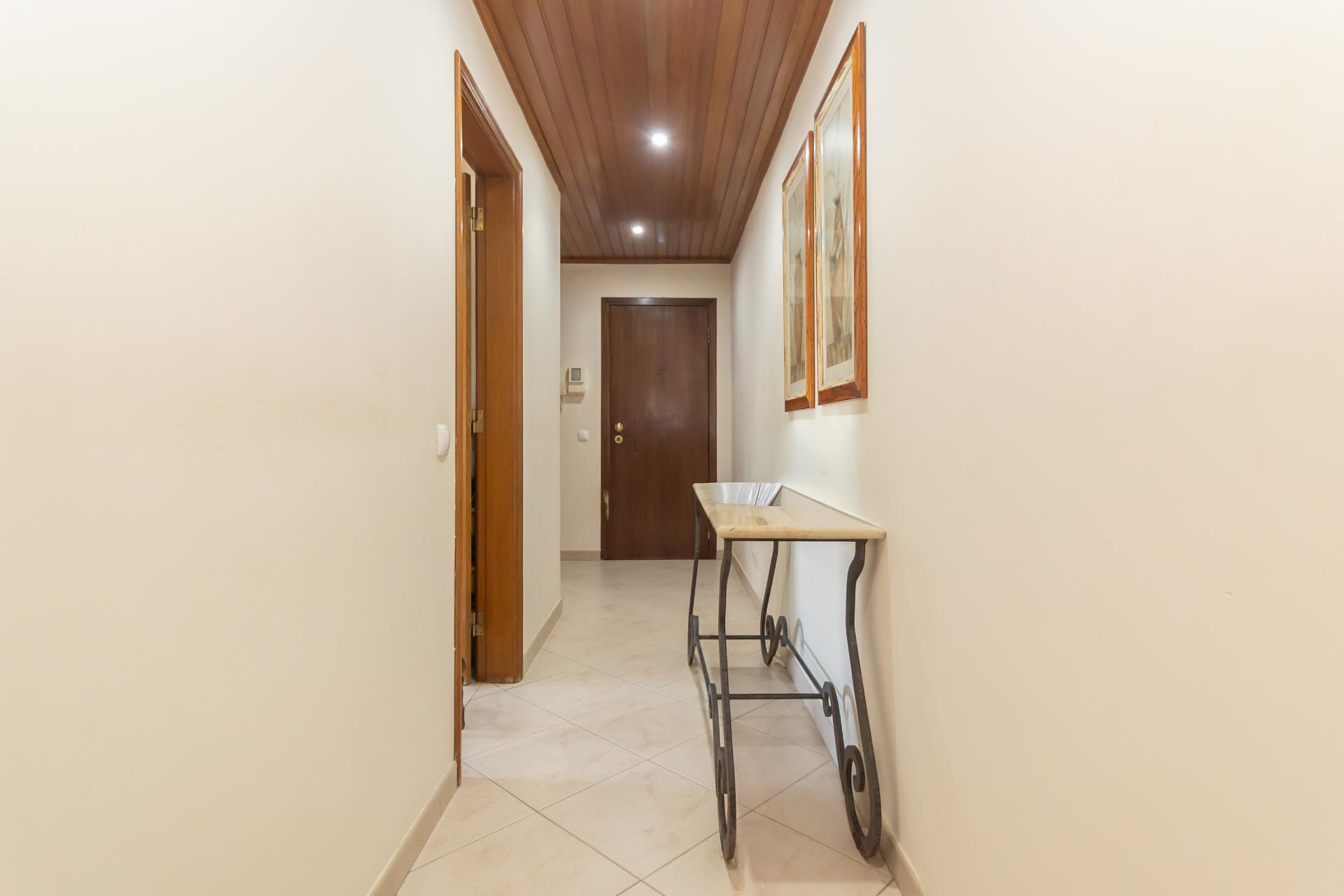 Apartamento T3 no Vale do Cobro com 128m²