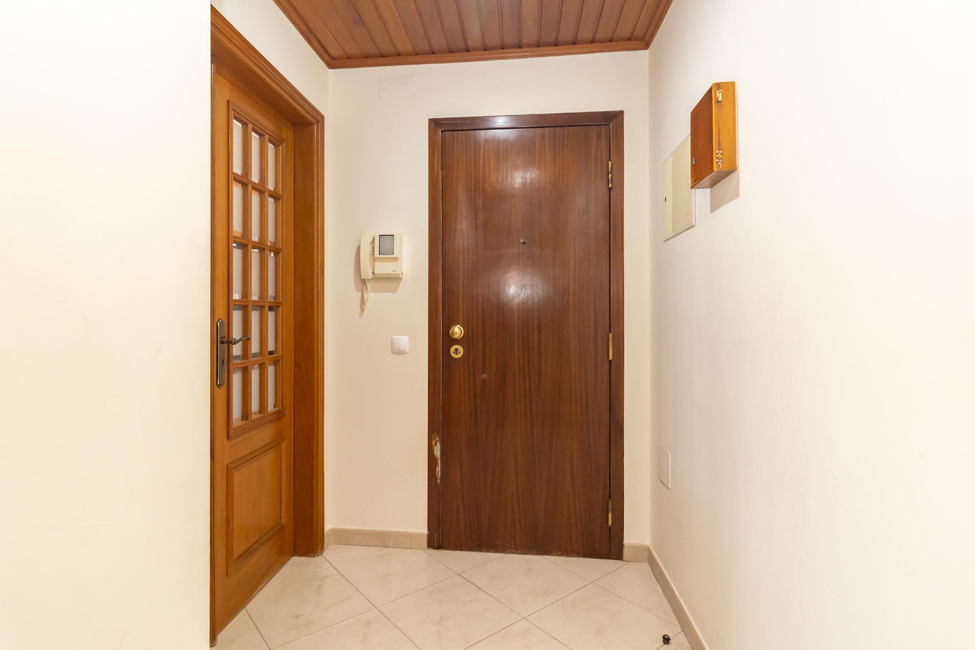 Apartamento T3 no Vale do Cobro com 128m²