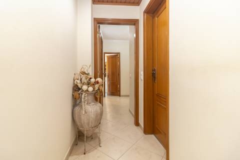 Apartamento T3 no Vale do Cobro com 128m²