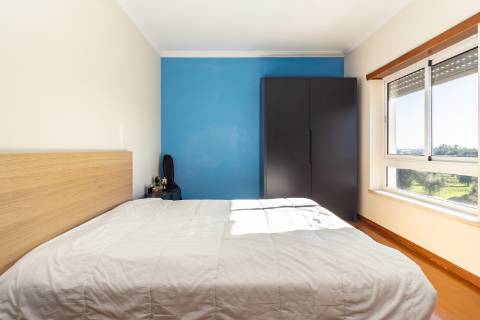 Apartamento T3 no Vale do Cobro com 128m²