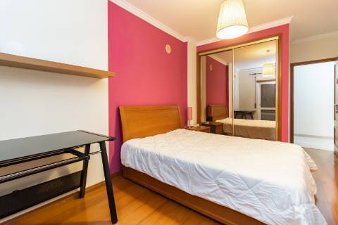 Apartamento T3 no Vale do Cobro com 128m²