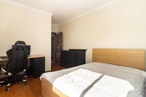 Apartamento T3 no Vale do Cobro com 128m²