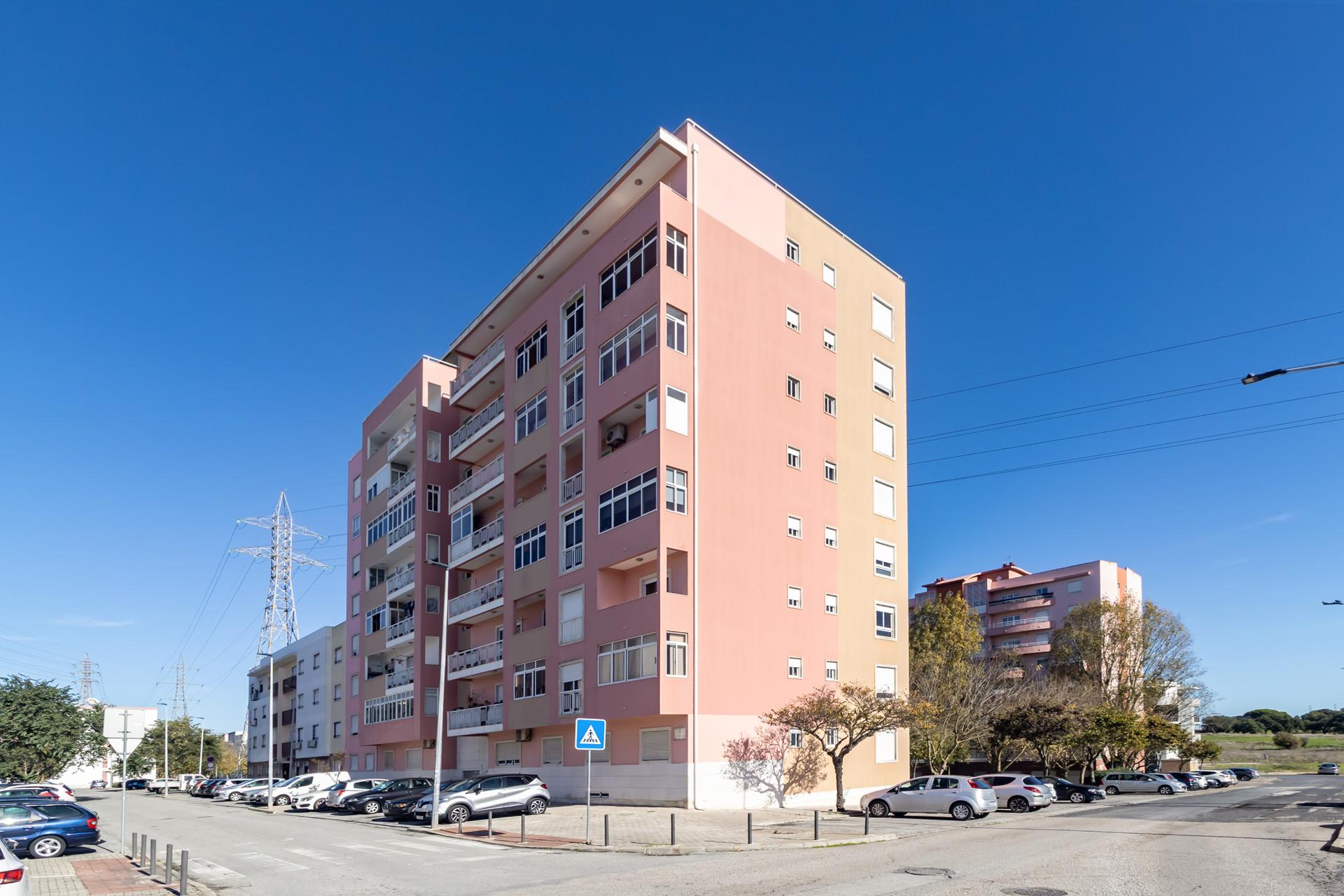 Garagem 42m2 em Vale do Cobro, Setúbal