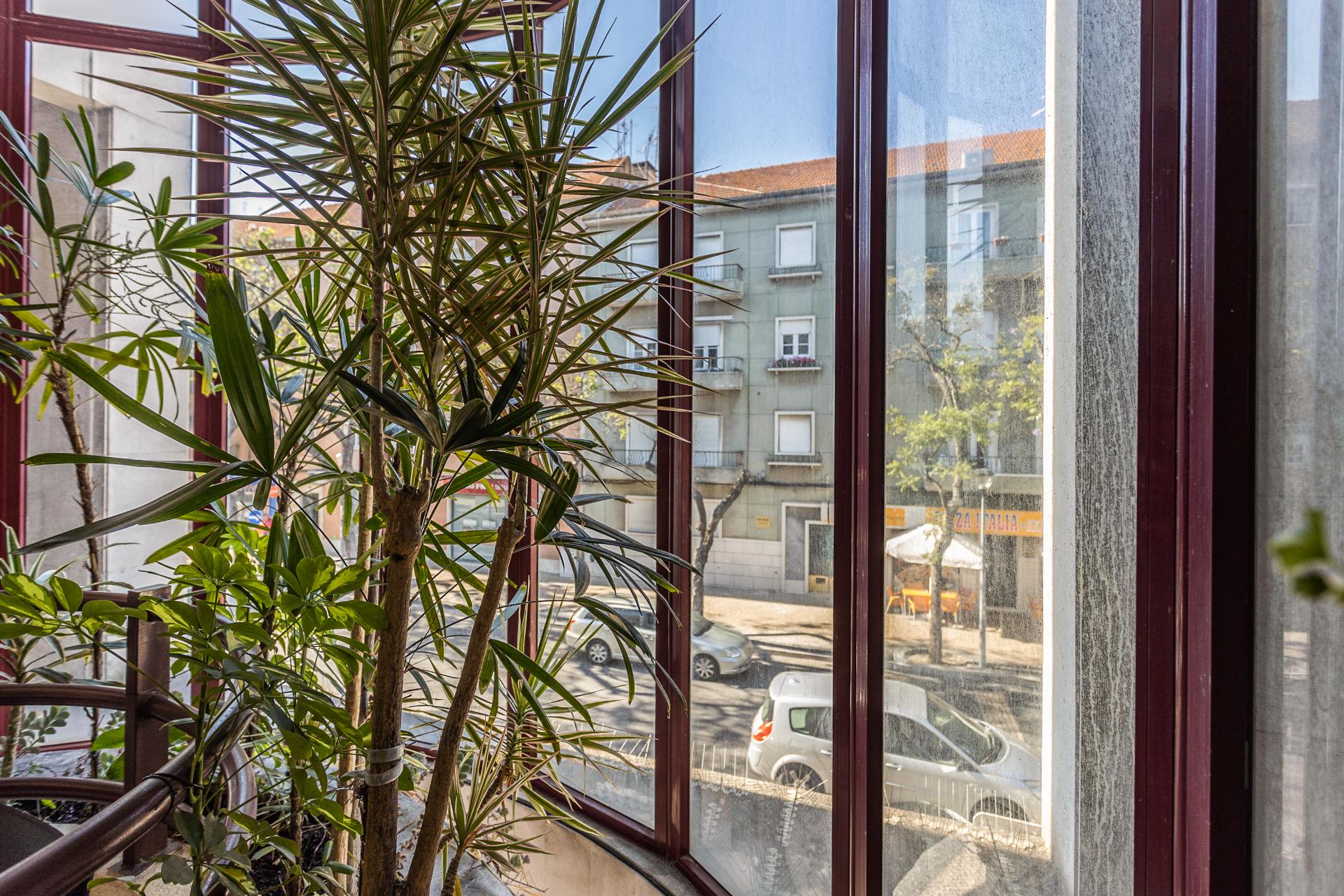 Área Nobre de 253 m² na Av. 5 de Outubro - O Maior Potencial de Conversão em habitação ou Sede Corporativa de na Av. 5 de Outubro em Setúbal