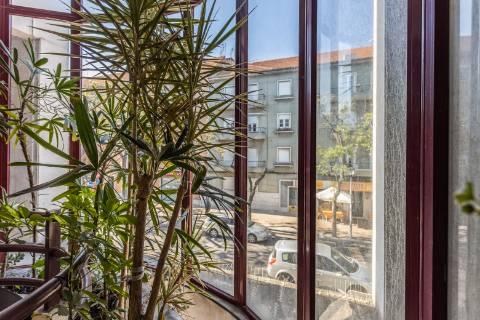 Área Nobre de 253 m² na Av. 5 de Outubro - O Maior Potencial de Conversão em habitação ou Sede Corporativa de na Av. 5 de Outubro em Setúbal