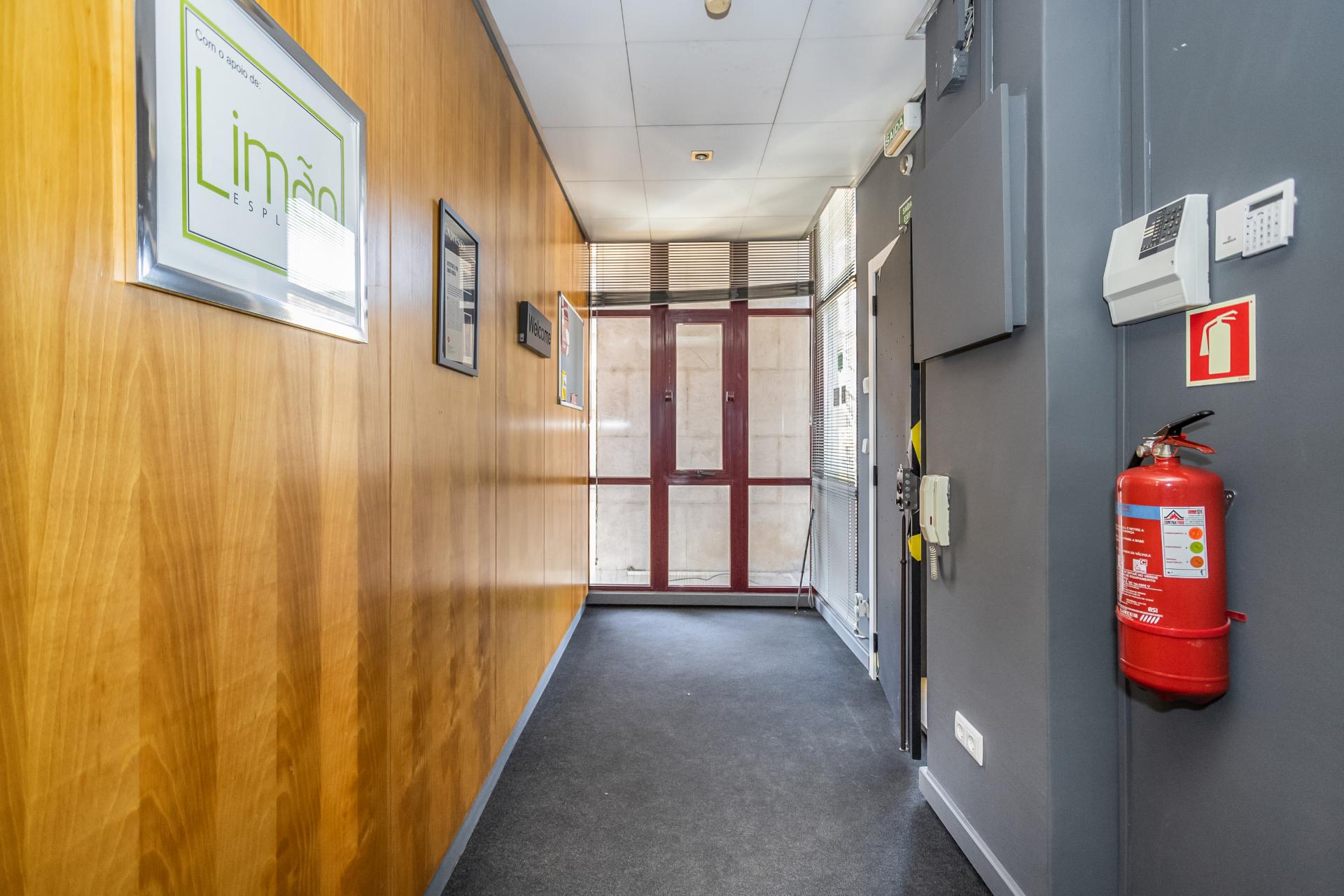 Área Nobre de 253 m² na Av. 5 de Outubro - O Maior Potencial de Conversão em habitação ou Sede Corporativa de na Av. 5 de Outubro em Setúbal