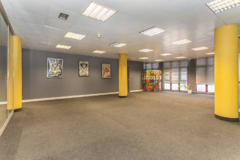 Área Nobre de 253 m² na Av. 5 de Outubro - O Maior Potencial de Conversão em habitação ou Sede Corporativa de na Av. 5 de Outubro em Setúbal