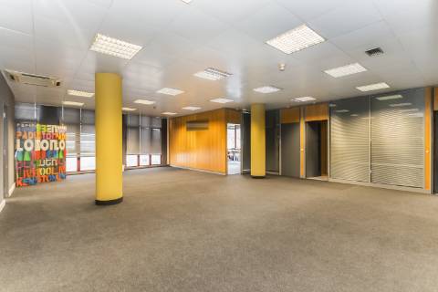 Área Nobre de 253 m² na Av. 5 de Outubro - O Maior Potencial de Conversão em habitação ou Sede Corporativa de na Av. 5 de Outubro em Setúbal