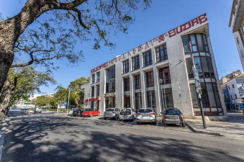 Área Nobre de 253 m² na Av. 5 de Outubro - O Maior Potencial de Conversão em habitação ou Sede Corporativa de na Av. 5 de Outubro em Setúbal