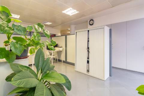 Escritório amplo com terraço de 77m2 na baixa de Setúbal, com possibilidade de passar para habitação, na Av. 5 de Outubro, Setúbal