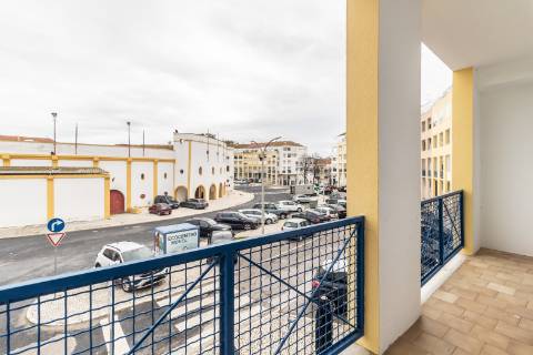 Apartamento T2 na Moita com 81,5 - Zona envolvente à Praça de Touros