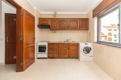 Apartamento T2 na Moita com 81,5 - Zona envolvente à Praça de Touros