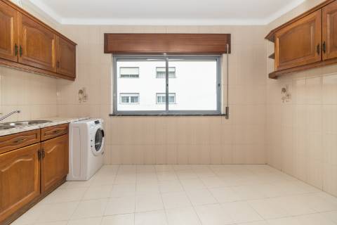 Apartamento T2 na Moita com 81,5 - Zona envolvente à Praça de Touros