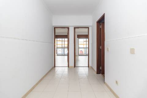 Apartamento T2 na Moita com 81,5 - Zona envolvente à Praça de Touros