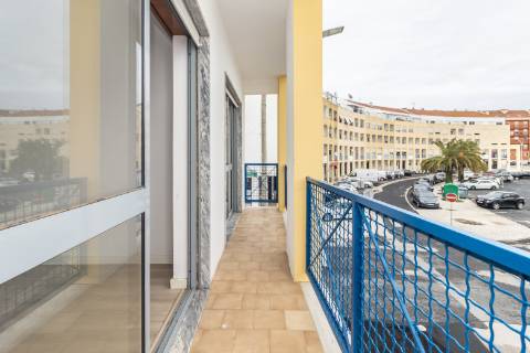 Apartamento T2 na Moita com 81,5 - Zona envolvente à Praça de Touros