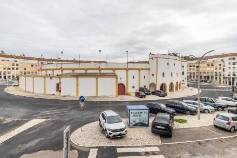 Apartamento T2 na Moita com 81,5 - Zona envolvente à Praça de Touros