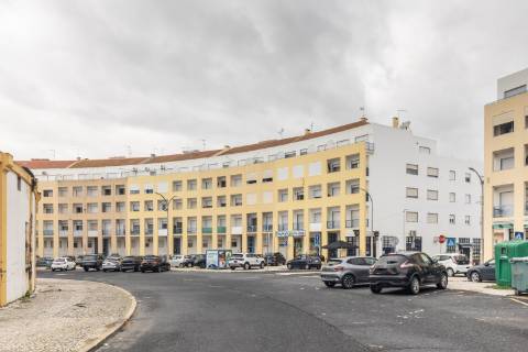 Apartamento T2 na Moita com 81,5 - Zona envolvente à Praça de Touros