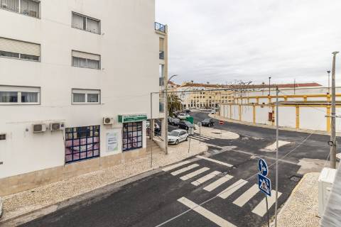 Apartamento T2 na Moita com 81,5 - Zona envolvente à Praça de Touros