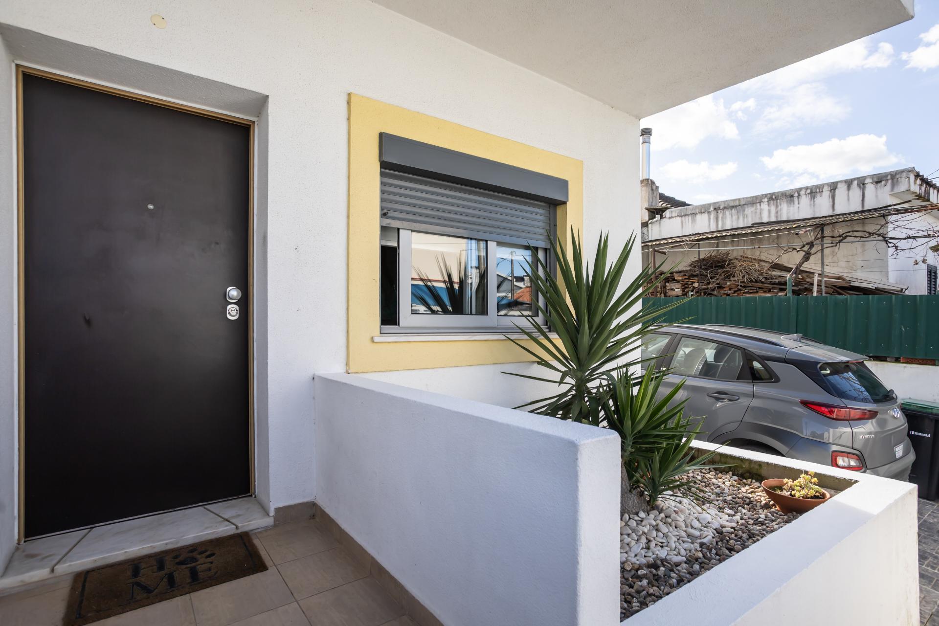 Moradia T2+2 com garagem e jardim, a dois passos do Parque do Serrado | Amora