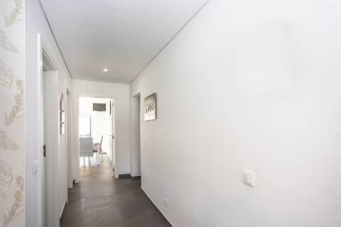 Moradia T2+2 com garagem e jardim, a dois passos do Parque do Serrado | Amora