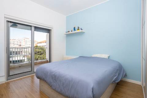 Moradia T2+2 com garagem e jardim, a dois passos do Parque do Serrado | Amora