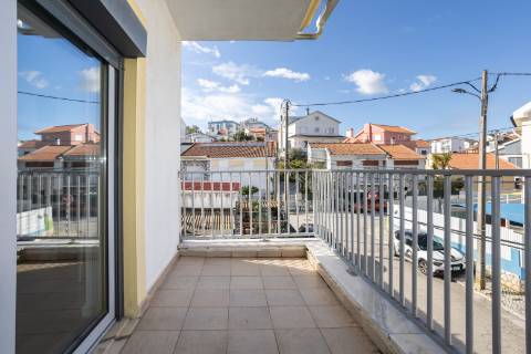 Moradia T2+2 com garagem e jardim, a dois passos do Parque do Serrado | Amora