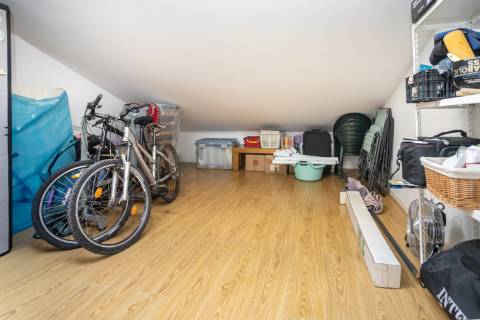 Moradia T2+2 com garagem e jardim, a dois passos do Parque do Serrado | Amora