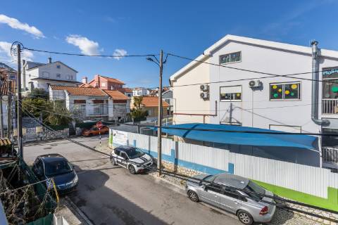 Moradia T2+2 com garagem e jardim, a dois passos do Parque do Serrado | Amora