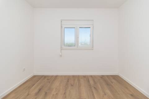 Moradia T3 Remodelada na Gâmbia com sótão e terraço junto ao Estuário do Sado | Setúbal