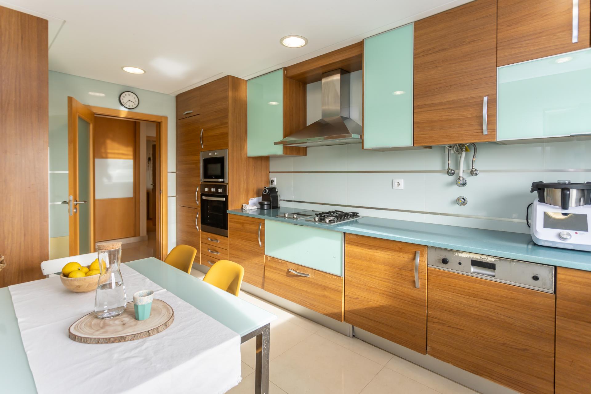 T2 Quinta da Amizade, Setúbal | Garagem box | Varandas