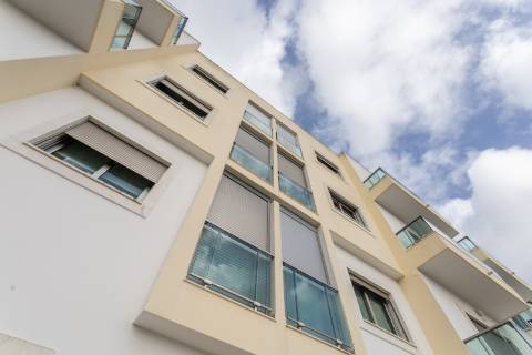 T2 Quinta da Amizade, Setúbal | Garagem box | Varandas