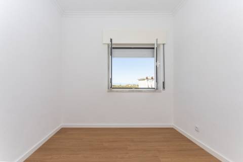 Moradia T3 renovada, em Santo Quintino - Sobral de Monte Agraço