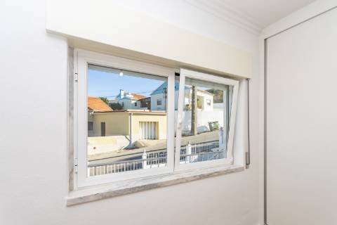 Moradia T3 renovada, em Santo Quintino - Sobral de Monte Agraço