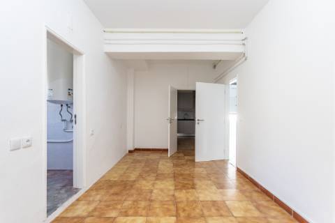 Moradia T3 renovada, em Santo Quintino - Sobral de Monte Agraço