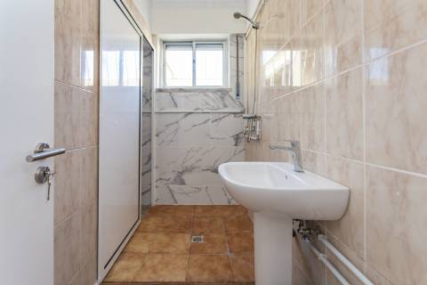 Moradia T3 renovada, em Santo Quintino - Sobral de Monte Agraço