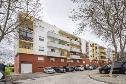 Apartamento T2 com Varandas no Vale do Cobro | Setúbal