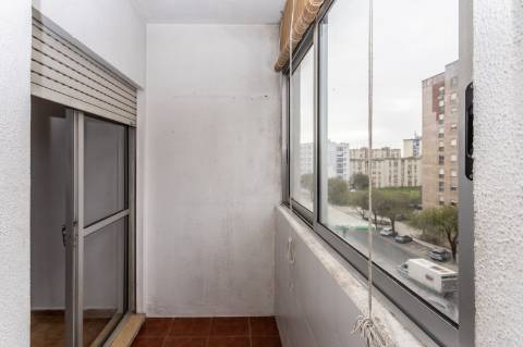 Apartamento T2 na Av. Bento Jesus Caraça | Setúbal