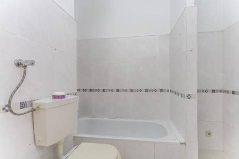 Apartamento T2 na Av. Bento Jesus Caraça | Setúbal