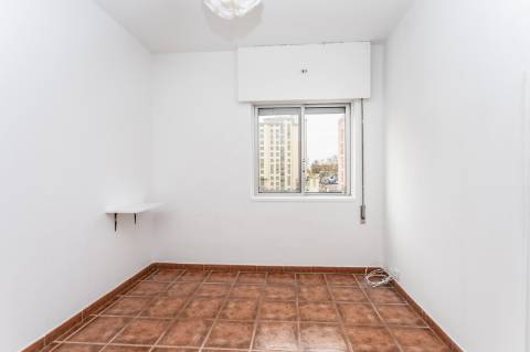 Apartamento T2 na Av. Bento Jesus Caraça | Setúbal