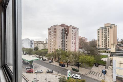 Apartamento T2 na Av. Bento Jesus Caraça | Setúbal