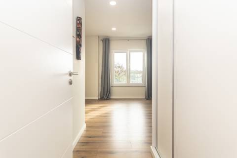 Moradia T4 com piscina e garagem nas Manteigadas | Setúbal