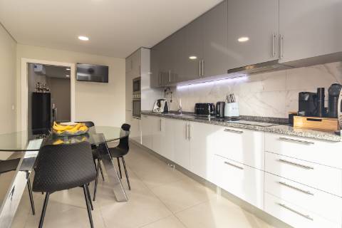 Moradia T4 com piscina e garagem nas Manteigadas | Setúbal