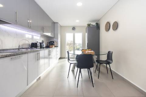 Moradia T4 com piscina e garagem nas Manteigadas | Setúbal