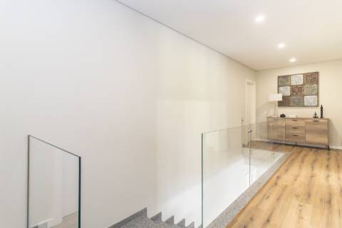 Moradia T4 com piscina e garagem nas Manteigadas | Setúbal