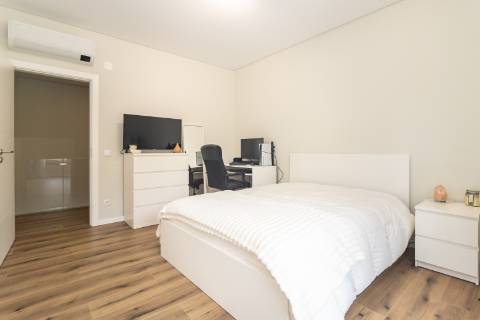 Moradia T4 com piscina e garagem nas Manteigadas | Setúbal