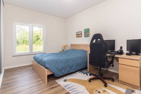 Moradia T4 com piscina e garagem nas Manteigadas | Setúbal