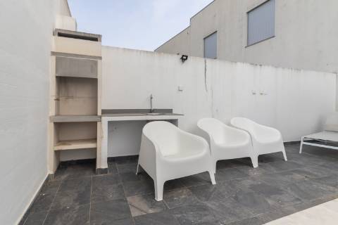 Moradia T4 com piscina e garagem nas Manteigadas | Setúbal